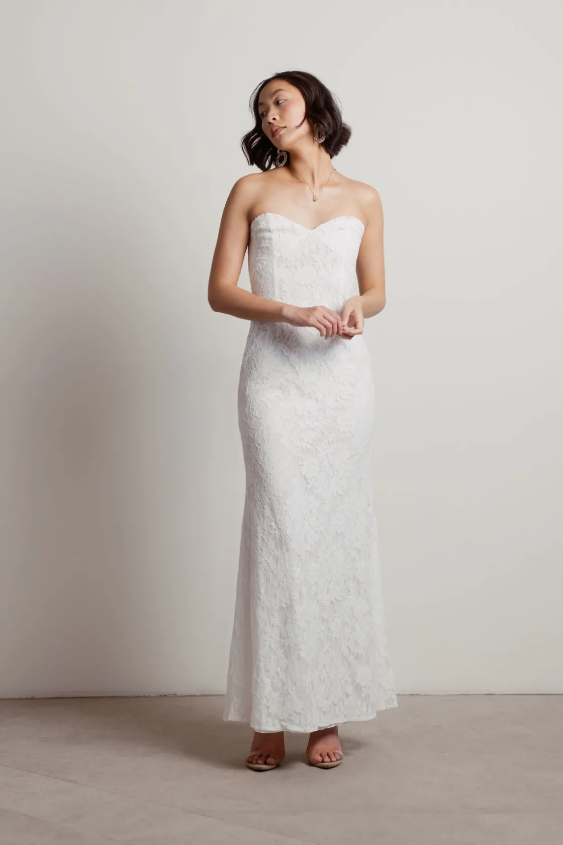 Tobi Adelyn Lace Sweetheart Maxi Dress - White