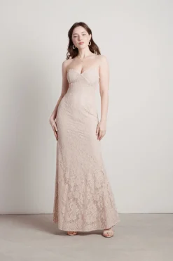 Tobi Adelyn Lace Sweetheart Maxi Dress - White