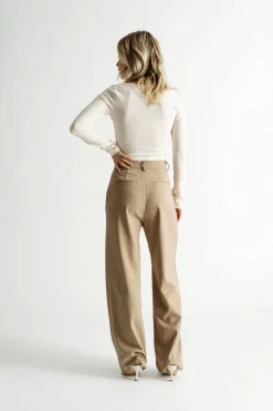 Tobi All Yours Ivory Twist Front Long Sleeve Crop Top