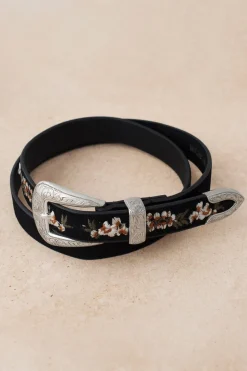 Tobi Amie Floral Embroidered Skinny Belt