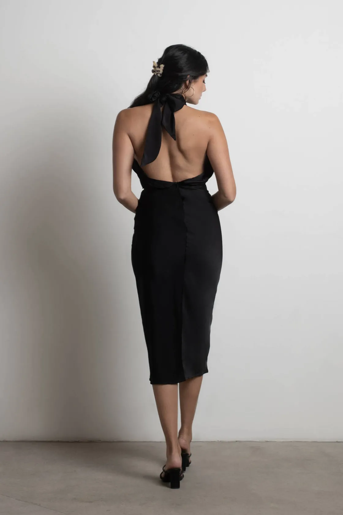 Tobi Anabella Halter Bodycon Midi Dress -
