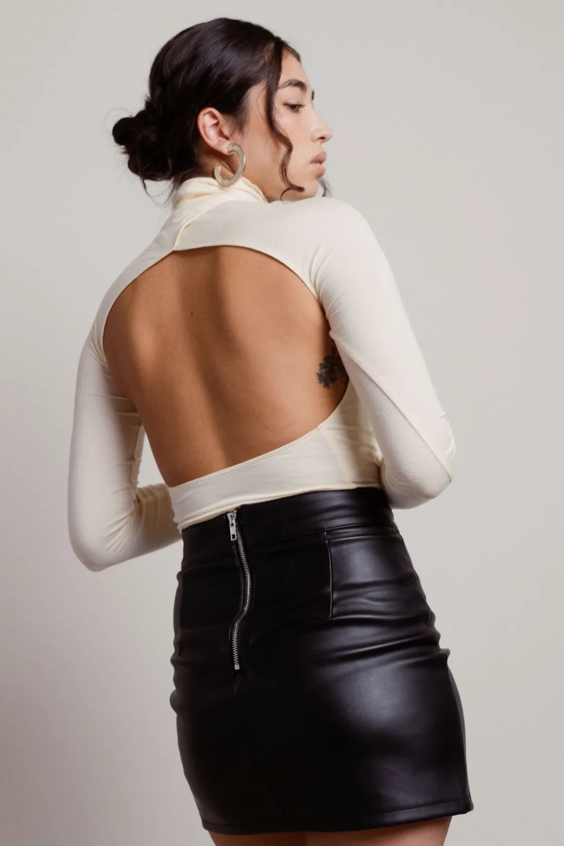 Tobi Avenir Backless Top -