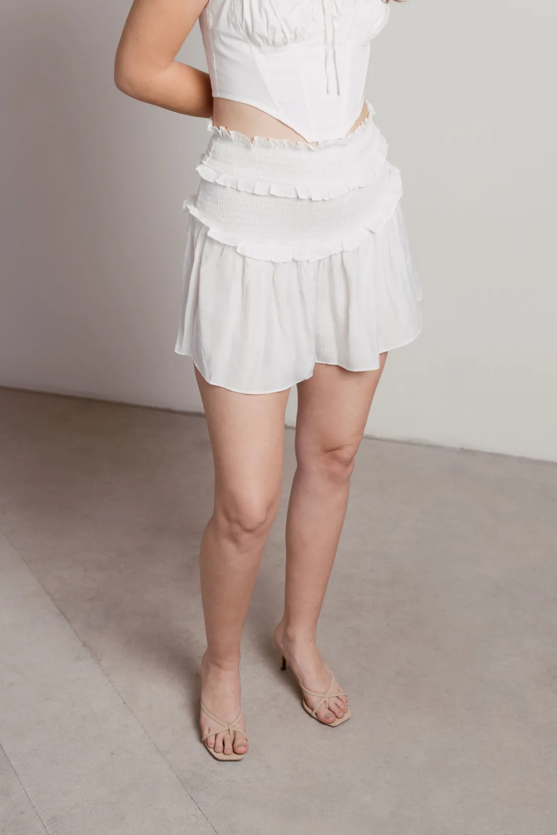 Tobi Bait Me Smocked Shorts -