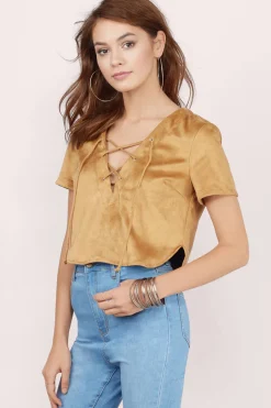 Tobi Born Free Crop Top -