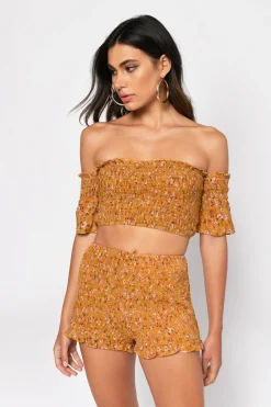 Tobi Double Time Smocked Shorts -
