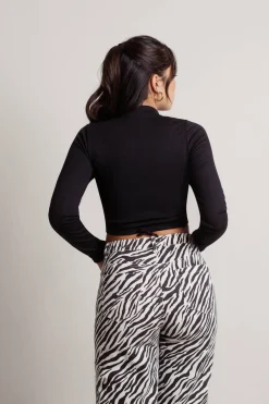 Tobi Eyes Open Crop Top -