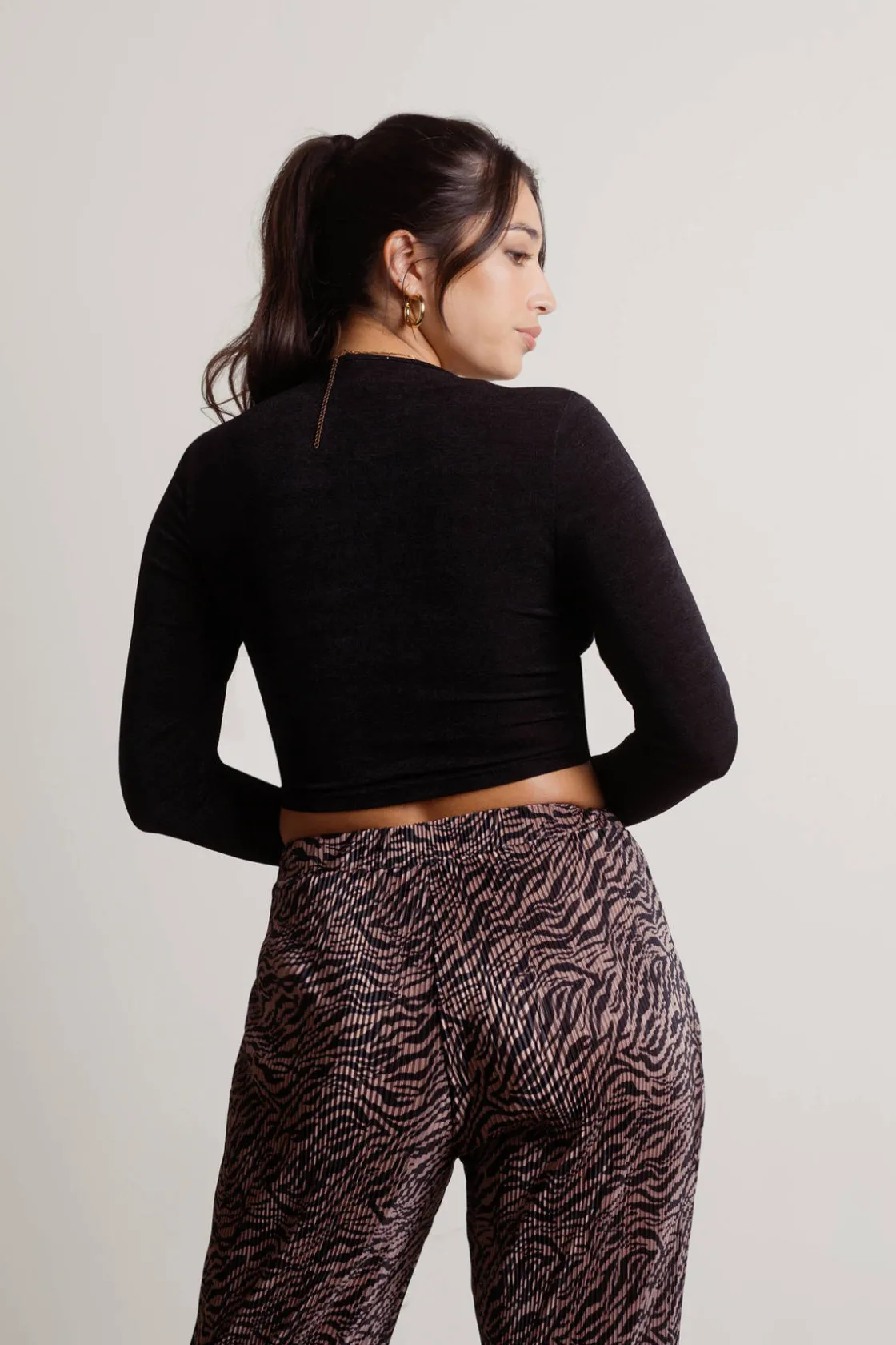 Tobi Fall For It All Slinky Twist Crop Top