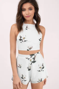 Tobi Floral Interest High Waist Shorts -