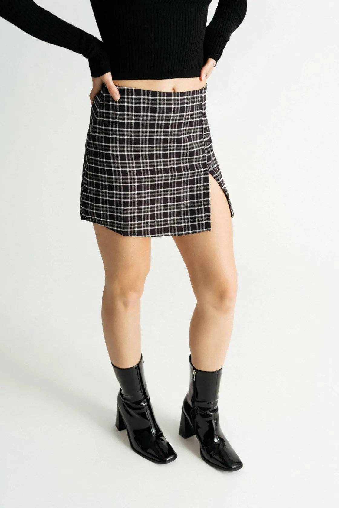 Tobi Follow The Sun Slit Mini Skirt - Olive