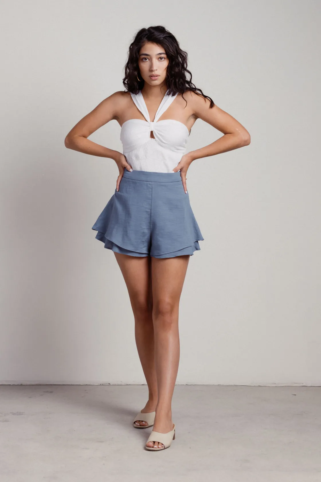 Tobi Gabriel Scallop Hem Shorts -