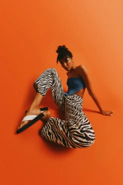 Tobi Gimme Attention Straight Leg Pants -