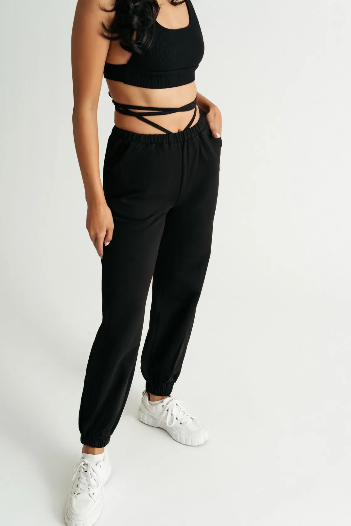 Tobi Going Nowhere Waist Tie Sweatpants - Black