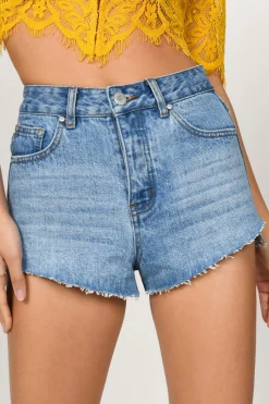Tobi Harbor Raw Hem Shorts -