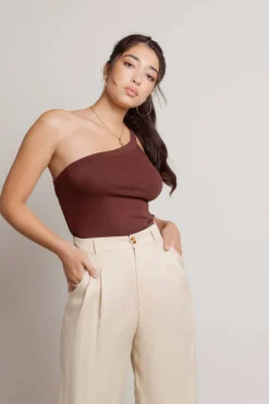 Tobi Iggy One Shoulder Top - Beige