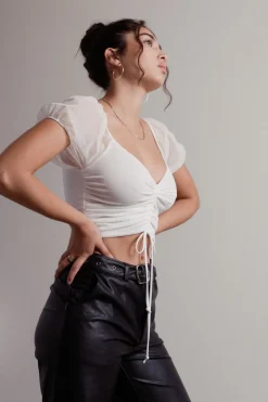Tobi In The Way Crop Top -