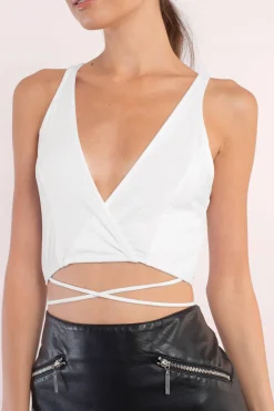 Tobi Jennifer Crop Top - White