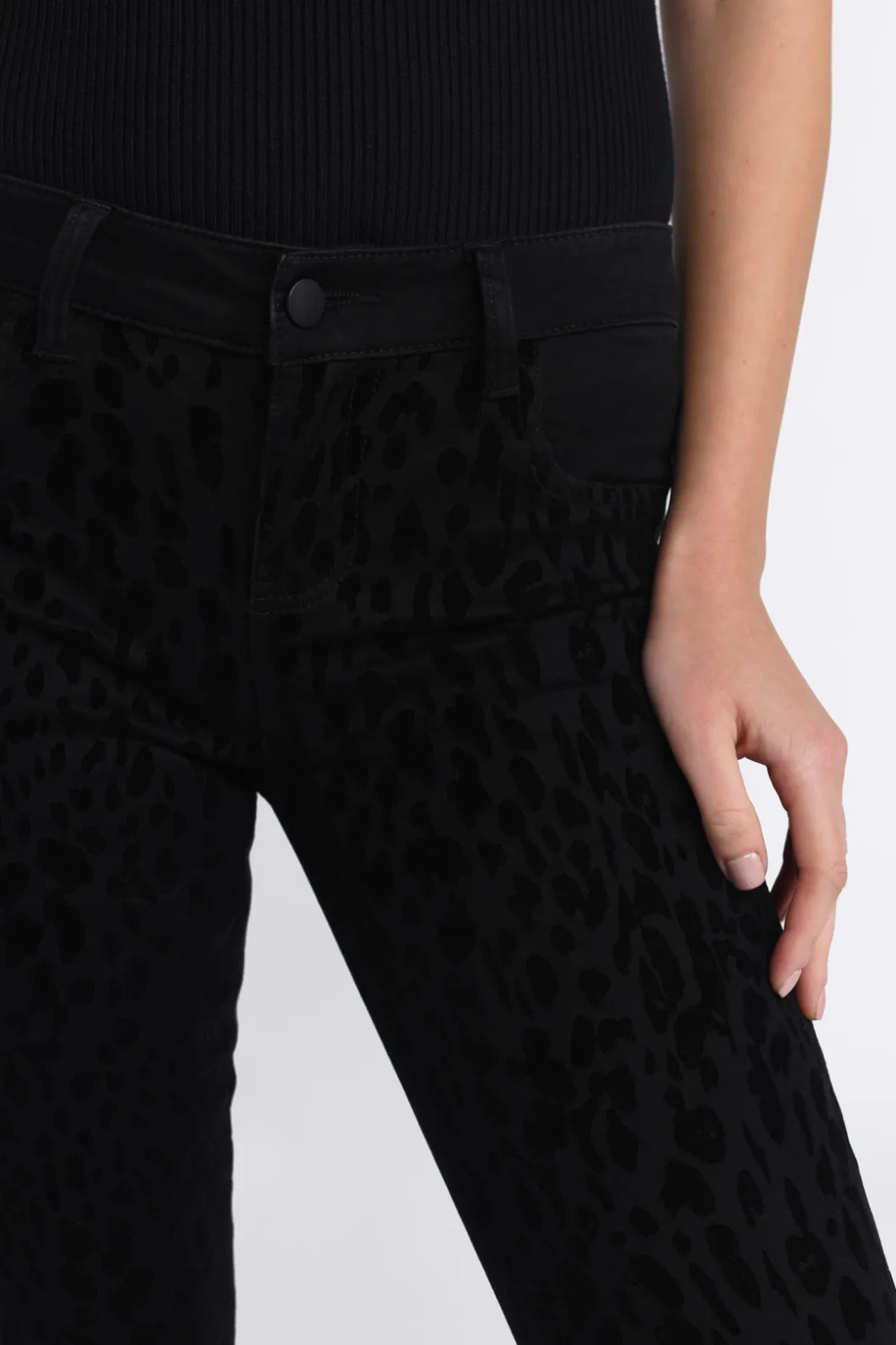 Tobi Kylie Flocked Pants -