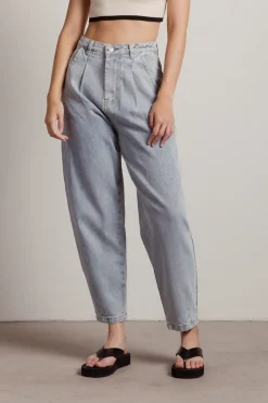 Tobi Ladera Heights Tapered Jeans - Light Wash