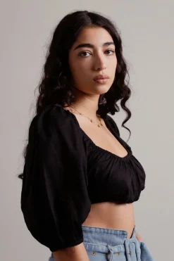 Tobi Leave Town Crop Top - White