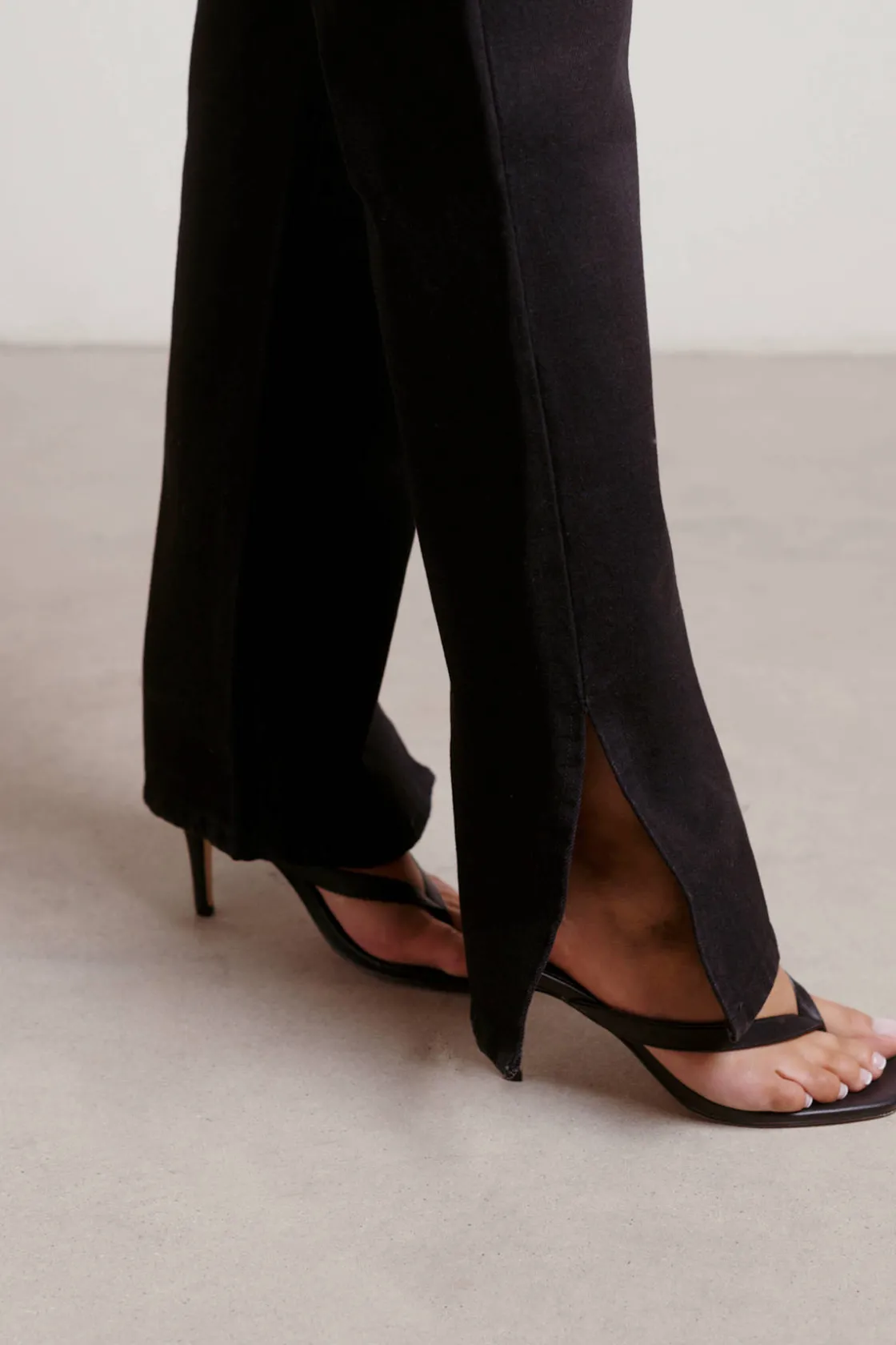 Tobi Lincoln Heights Straight Leg Jeans -