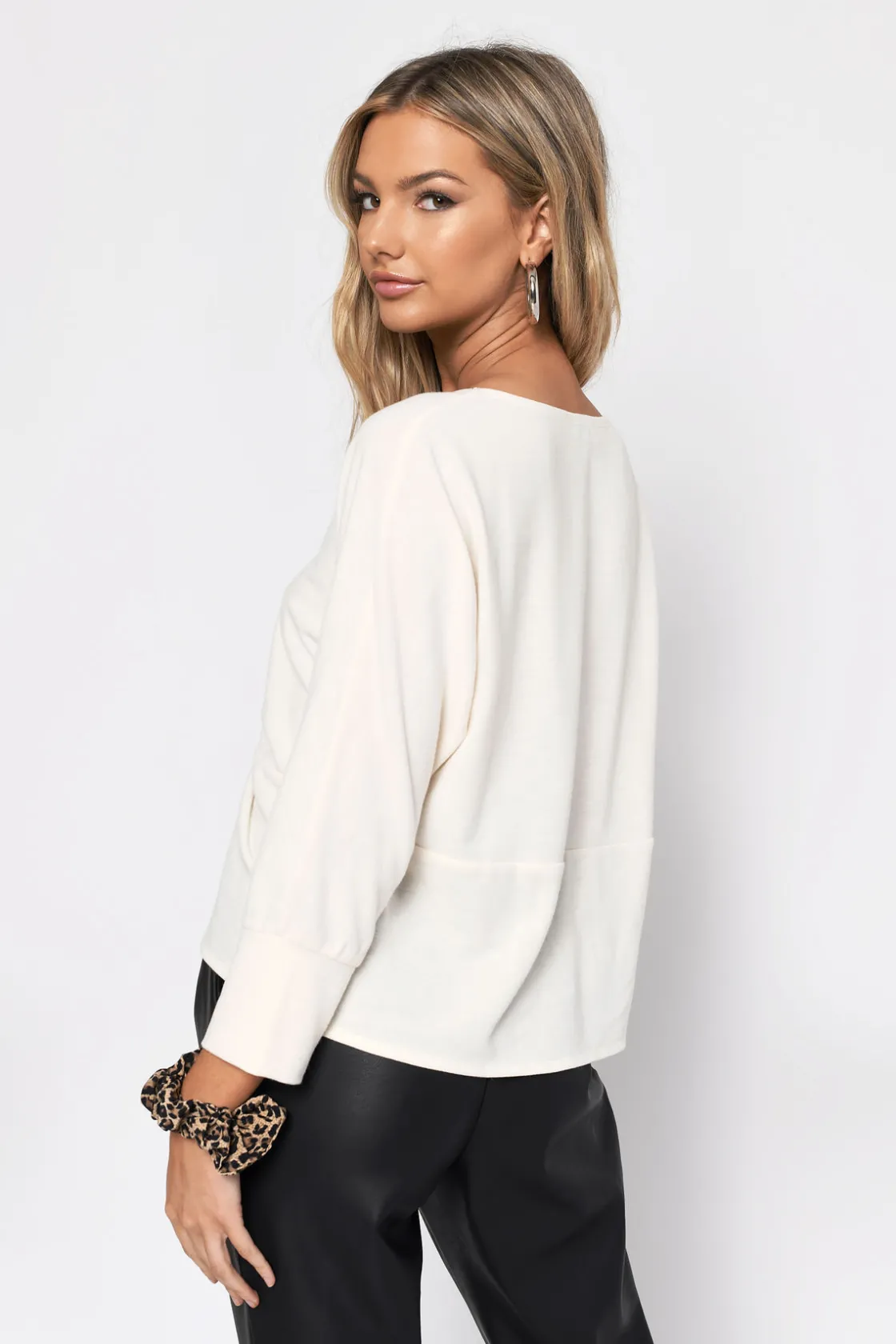 Tobi Need You Here Front Knot Top - Ivory
