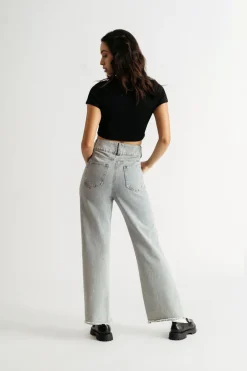Tobi Nono Crop Top - Sand