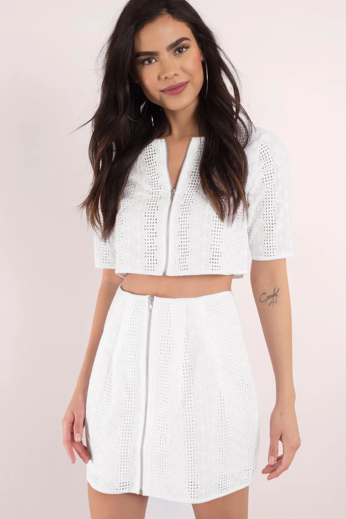 Tobi Out Of Sight Lace Mini Skirt -