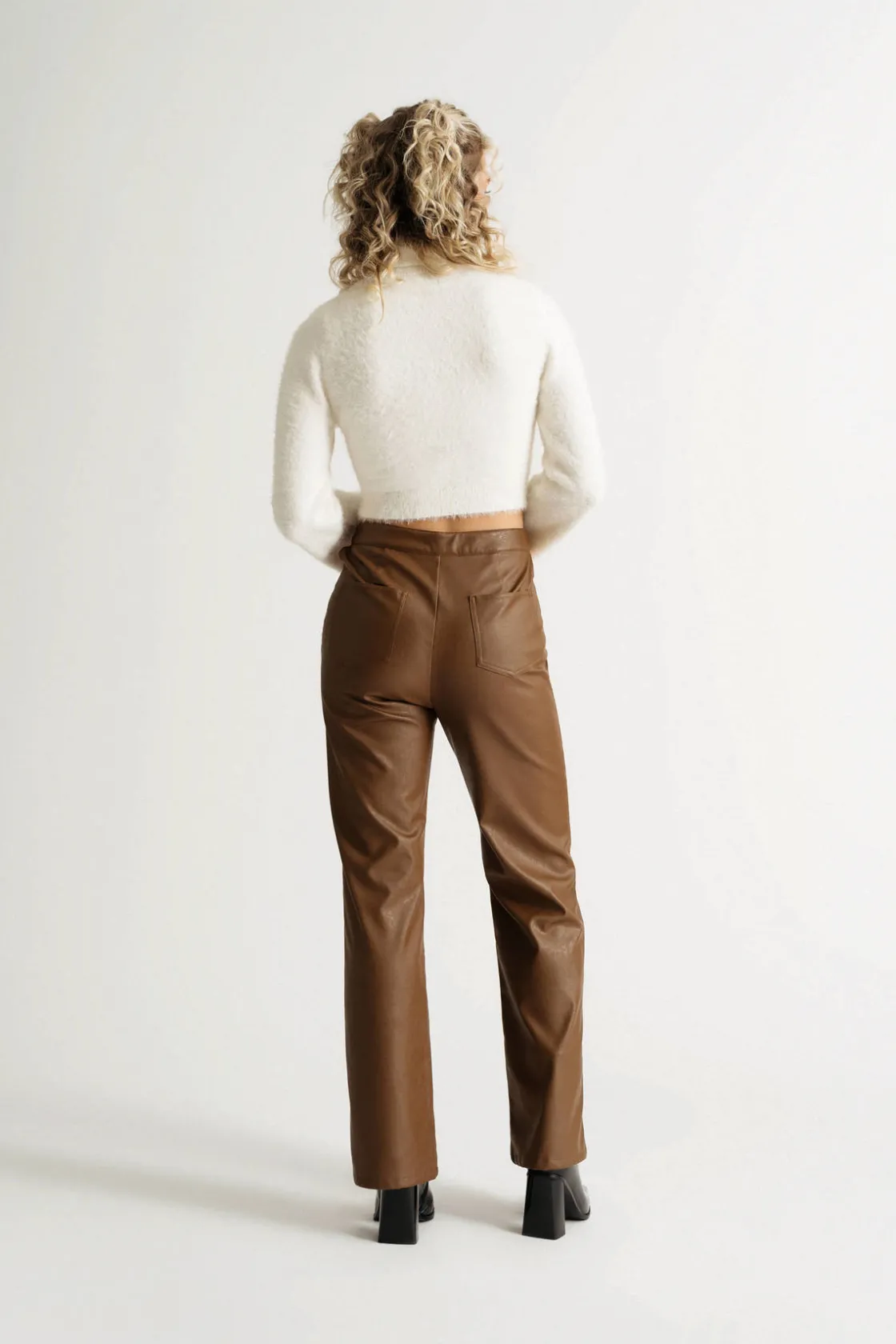 Tobi Pursuit Of Coziness Turtleneck Sweater - Off White