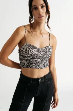 Tobi Reaching Too Much Crop Top - Buff