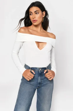 Tobi Secret Of Life Off The Shoulder Top - White