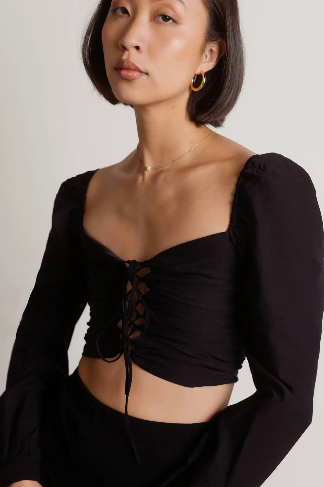 Tobi Sun Up Crop Top - Black