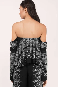 Tobi The Jetset Diaries Las Estrellas Crop Top -