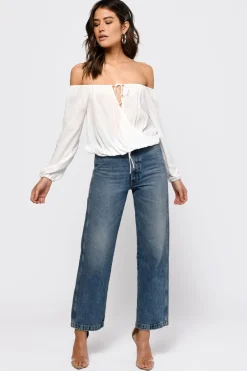Tobi Twist And Shout Cold Shoulder Top