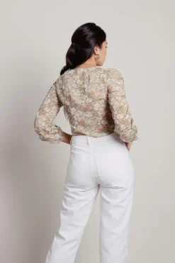 Tobi Wander Off Crop Top -